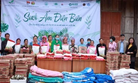 Gạo A An trao tặng quà Tết sưởi ấm bản vùng cao Tây Bắc