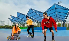 Tổ hợp sân chơi thể thao mang tới đa dạng sự lựa chọn năng động: trượt ván, tennis, bóng chuyền hơi, bóng đá, sân cầu lông…