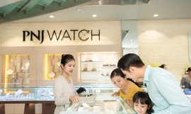 Nhiều ưu đãi, phần quà hấp dẫn cho khách hàng mua trang sức mùa Valentine