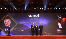 Tổng Giám đốc Sanofi Việt Nam được vinh danh 'Doanh nhân Xuất sắc Châu Á 2022'