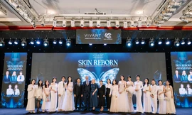 Á hậu Phương Nga cùng chồng Bình An dự sự kiện của dược mỹ phẩm Hoa Kỳ Vivant Skincare