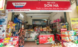 Nhìn lại thị trường bán lẻ 2021: Điểm sáng tạp hóa công nghệ