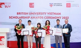 Quỹ học bổng BUV năm 2023 tiếp tục hành trình thắp sáng ước mơ học tập 