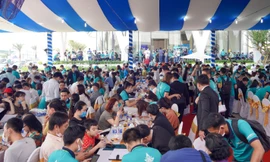 Hơn 1.000 khách hàng tham gia lễ khai trương căn hộ mẫu Bien Hoa Universe Complex