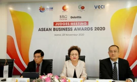 Buổi họp Hội đồng Giám khảo ABA 2020 được tổ chức theo hình thức trực tuyến