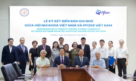 Ký kết biên bản ghi nhớ hợp tác chăm sóc sức khỏe trẻ em giữa Pfizer cùng Hội Nhi khoa Việt Nam