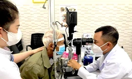 Mang ánh sáng đến mọi người