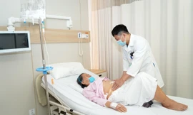 Giành giật sự sống cho cụ bà 84 tuổi bị tắc túi mật vì 30 viên sỏi lớn