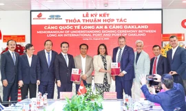 Chuyến đi 'mở cửa tương lai'