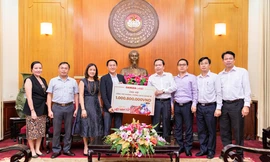 Ngày 15-5, Gamuda Land Việt Nam đã trao khoản đóng góp cho UBTWMTTQVN