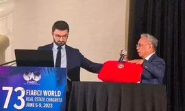 Budiarsa Sastrawinata trở thành chủ tịch FIABCI