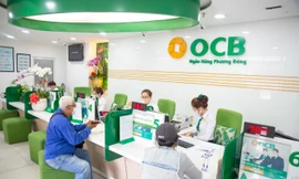 OCB tặng hàng nghìn khẩu trang, gel rửa tay cho khách hàng 