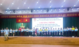 VWS tài trợ học bổng Nguyễn Hữu Thọ cho sinh viên, học sinh huyện Bình Chánh