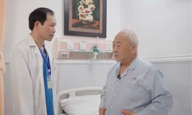 Bệnh nhân người Pháp thoát viêm tụy cấp nhờ can thiệp nội soi mật tụy ngược dòng 