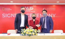 VUS kết hợp với 2 nhà xuất bản hàng đầu thế giới ra mắt khoá học mới cho thiếu niên Việt