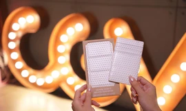 Ví tái chế từ màn chiếu cũ của CGV Việt Nam gây sốt vì ý tưởng độc đáo