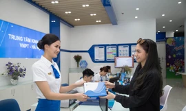 VinaPhone tri ân khách hàng với hàng trăm siêu phẩm Apple