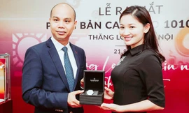 Ra mắt phiên bản đồng hồ Thụy Sỹ kỷ niệm 1010 năm Thăng Long - Hà Nội