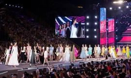 Sự kết hợp giữa nhan sắc, thời trang và mỹ phẩm trong đêm thi ‘Người đẹp thời trang’