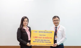 SHB ủng hộ 1.000 suất ăn cho bệnh nhân Bệnh viện Lão khoa Trung ương