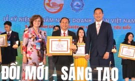 VINA CHG được tôn vinh Doanh nghiệp - Doanh nhân tiêu biểu TP HCM 2024
