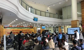 : Doanh nghiệp, người dân giải quyết các công việc tại Trung tâm phục vụ hành chính công tỉnh Thanh Hoá