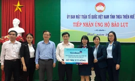VietinBank dành hơn 15 tỷ đồng hỗ trợ đồng bào miền Trung bị lũ lụt