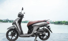 Đi xe tay ga mà không lo xăng tăng giá