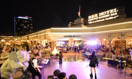 Đêm tiệc huyền bí đón chào năm mới tại Rex Hotel Saigon