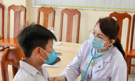 Bệnh viện Hoàn Mỹ Cửu Long khám tầm soát bệnh tim bẩm sinh cho 1.500 trẻ em tại Trà Vinh