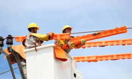 Sử dụng điện an toàn, tiết kiệm trong cao điểm nắng nóng và dịch bệnh