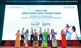 Hơn 700 người cao tuổi thành phố hoa phượng đỏ tham gia ngày hội 'Sống khỏe, sống thanh xuân'