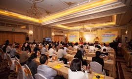 Cổ đông tham dự Đại hội đồng cổ đông thường niên Nam A Bank năm 2020.