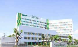 Vinmec Đà Nẵng: Bệnh nhân Úc thoát cơn đau 2 năm chỉ sau 1 giờ phẫu thuật