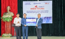 Eurowindow - Sẻ chia yêu thương với người dân vùng lũ xứ Nghệ