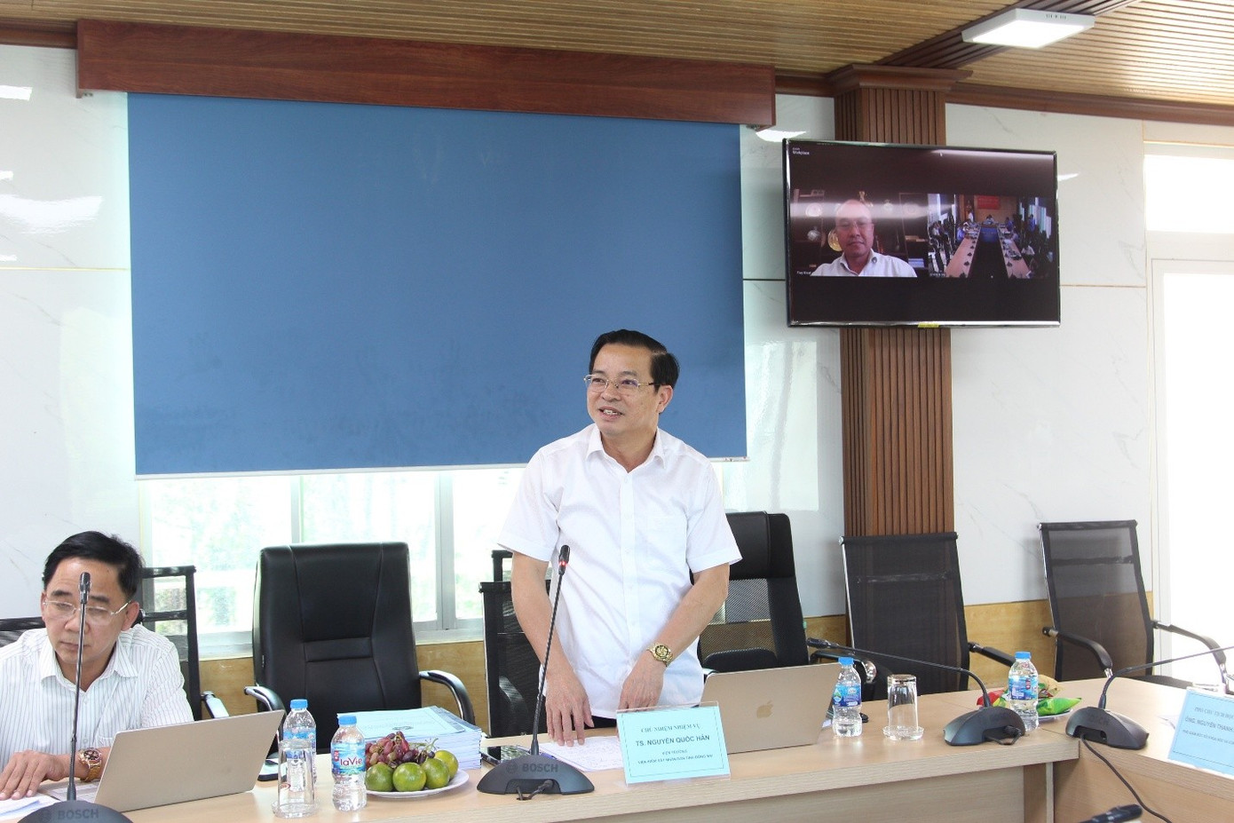 TS. Nguyễn Quốc Hân, Viện trưởng VKSND tỉnh Đồng Nai tiếp thu ý kiến tại phiên họp Hội đồng nghiệm thu Đề tài khoa học. TS. Nguyễn Quốc Hân, Viện trưởng VKSND tỉnh Đồng Nai tiếp thu ý kiến tại phiên họp Hội đồng nghiệm thu Đề tài khoa học.