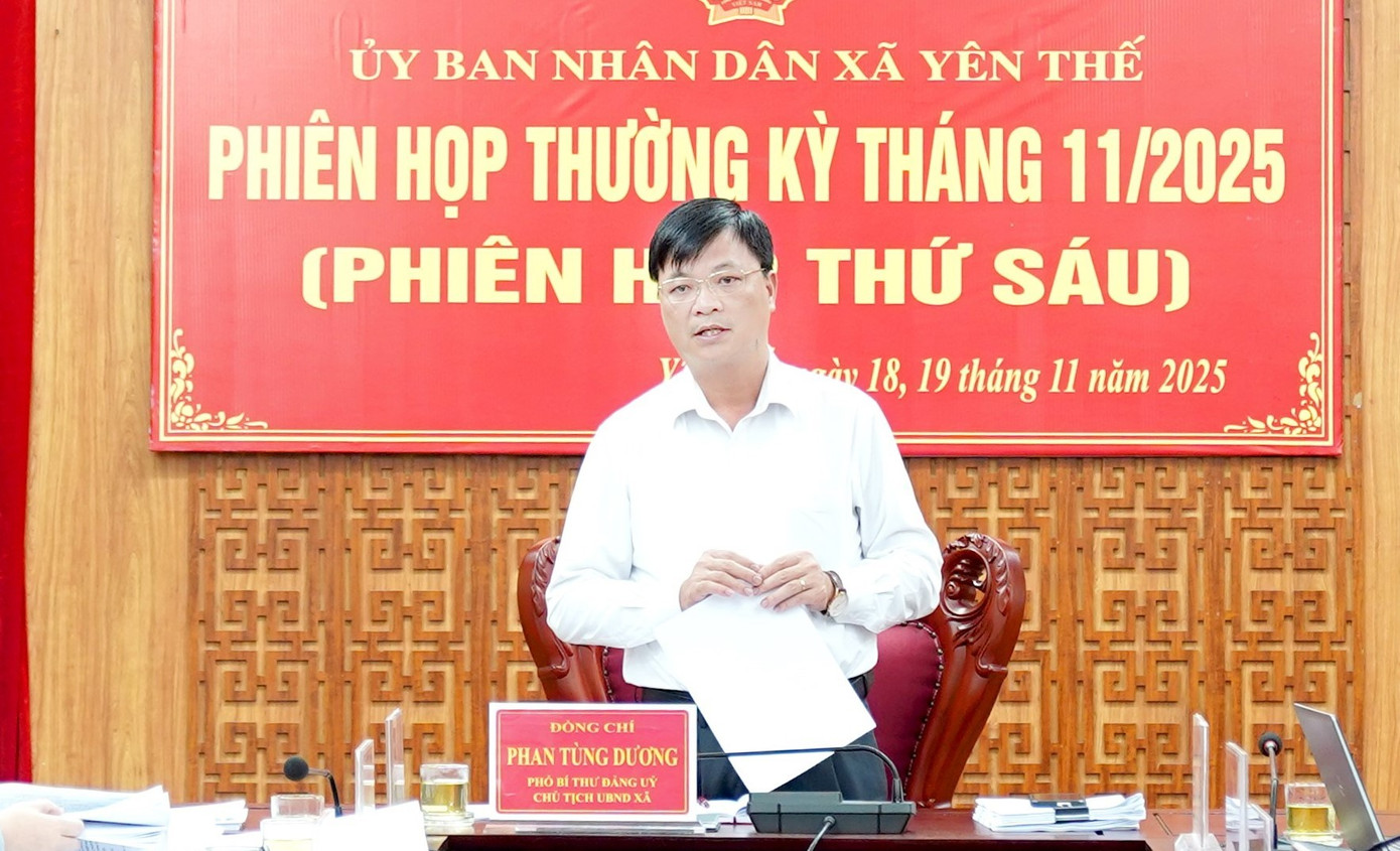 1-dong-chi-phan-tung-duong-pho-bi-thu-dang-uy-chu-tich-ubnd-xa-chu-tri-phien-hop.jpg