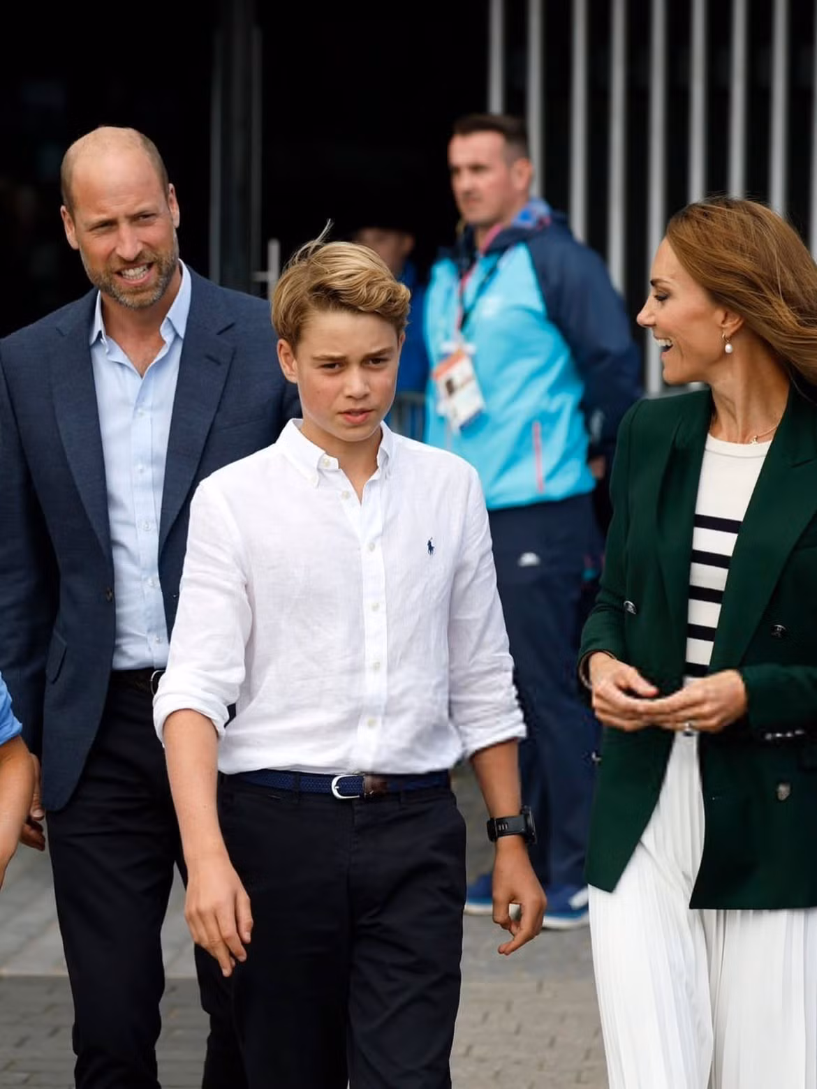 a-new-chapter-begins-for-prince-georgejust-a-couple-of-weeks-after-celebrating-his-13th-birt-9-1785781091853110682977-1785834571343-17858345716571697988675.jpg