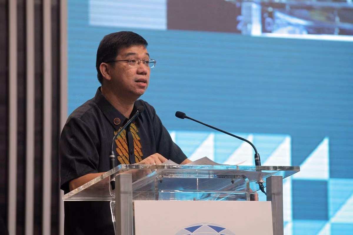 Thứ trưởng Bộ Thương mại và Công nghiệp của Philippines – ông Ceferino Rodolfo.