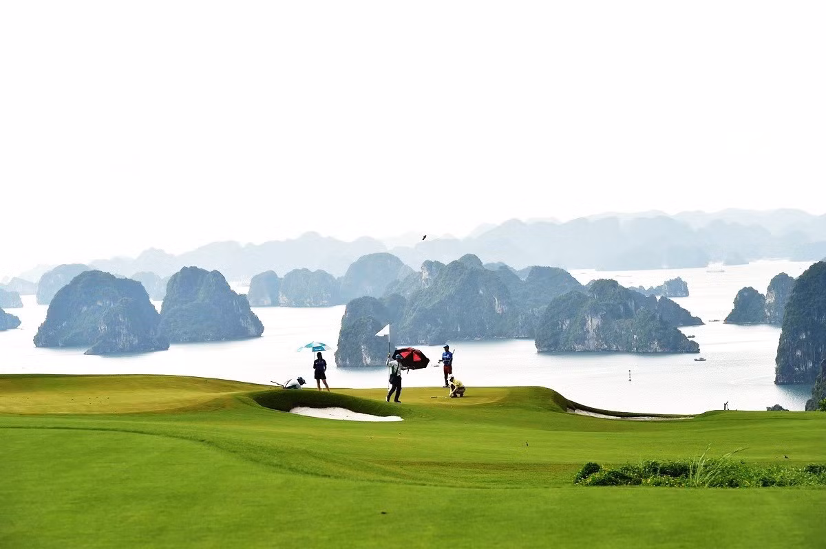 flc-ha-long-dulichxanh4.jpg