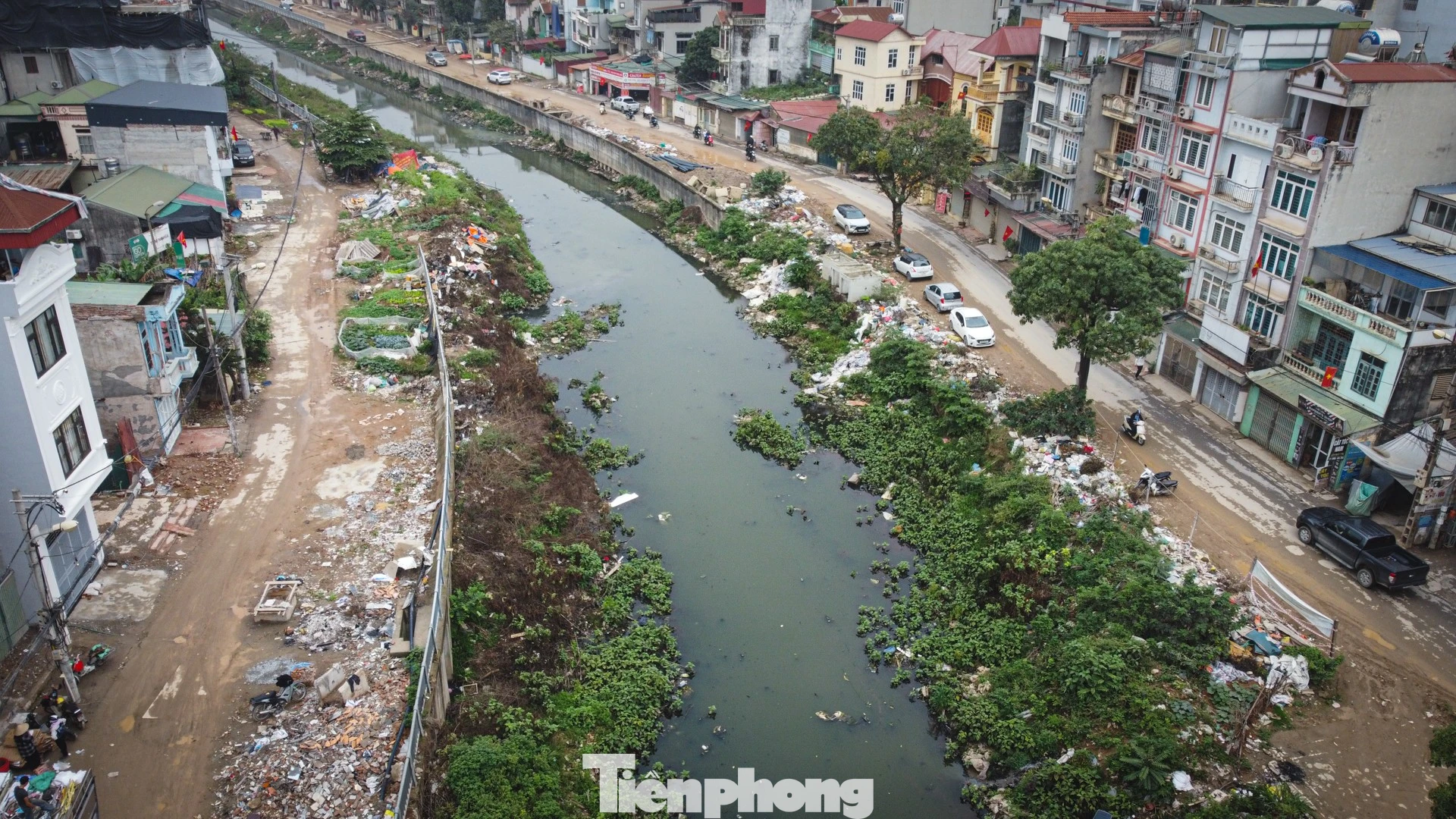 Kênh La Khê Hà Nội: Công trình trọng điểm ngập rác, tiến độ ì ạch
