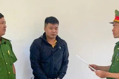 Bắt 'cò đất' lừa gần 500 triệu đồng của khách 