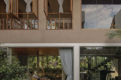 Nhà 2 tầng bằng gỗ và kính tổ chức không gian quanh hồ nước