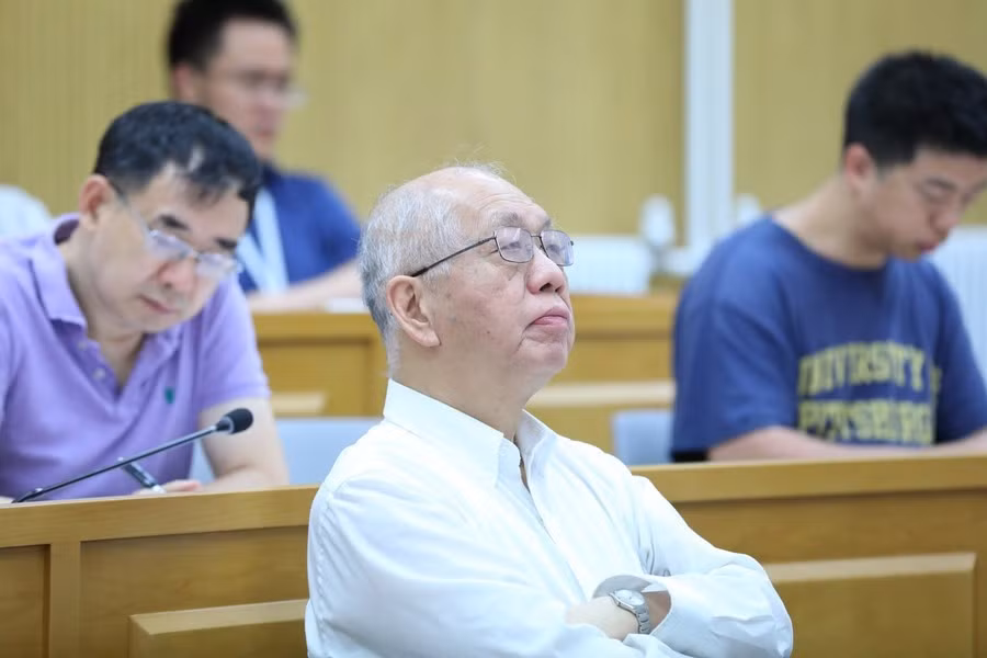 gs-khau-thanh-dong-1996.jpg