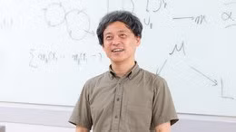 Giáo sư Kenji Fukaya. Ảnh: Ithems Riken.