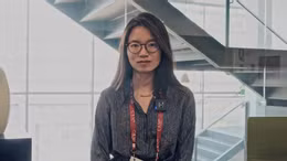 Giáo sư Wang Hong được gọi là “Ngôi sao sáng” của toán học Trung Quốc. Ảnh: CRM Comm