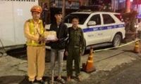 Công an Quảng Ngãi hỗ trợ thanh niên 20 tuổi đi lạc trở về đoàn tụ với gia đình