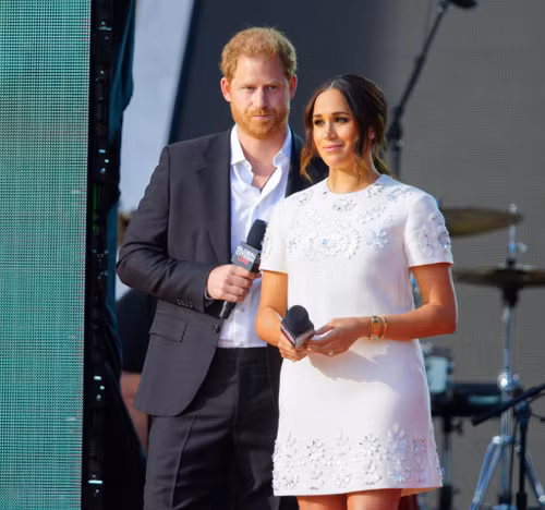 Harry và Meghan kết thúc hợp đồng với Spotify mà không được trả đủ 20 triệu USD. Ảnh: WireImage. Harry và Meghan kết thúc hợp đồng với Spotify mà không được trả đủ 20 triệu USD. Ảnh: WireImage.