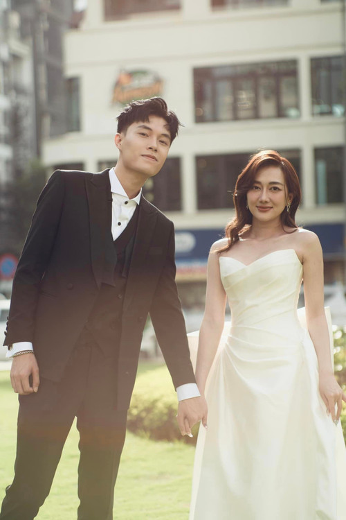 Phan Đạt chia sẻ đã mất mối tình 7 năm với vợ - diễn viên Phương Lan. Phan Đạt chia sẻ đã mất mối tình 7 năm với vợ - diễn viên Phương Lan.