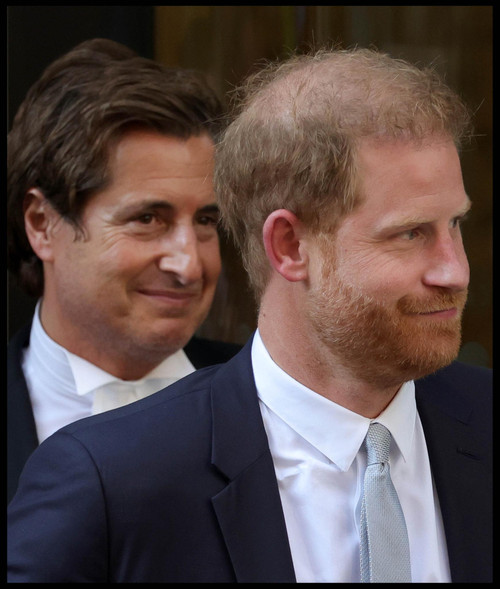 Hoàng tử Harry rời tòa án tối cao ở London cùng luật sư David Sherborne sau khi đưa ra bằng chứng trong phiên tòa xét xử chống lại Mirror Group Newspaper. Ảnh: Polaris. Hoàng tử Harry rời tòa án tối cao ở London cùng luật sư David Sherborne sau khi đưa ra bằng chứng trong phiên tòa xét xử chống lại Mirror Group Newspaper. Ảnh: Polaris.